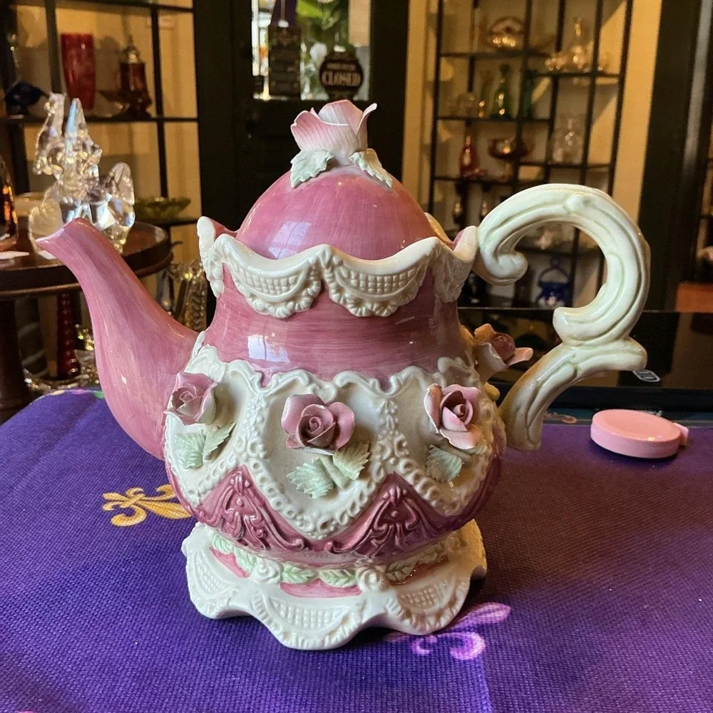 Antique‎ Majolica Teapot Pink Victorian 3D Roses (Damaged)
